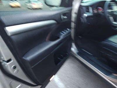 2016 Toyota Highlander XLE V6