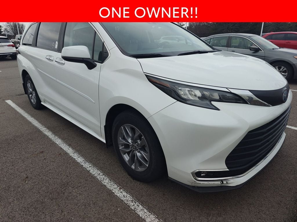 2024 Toyota Sienna XLE 8 Passenger