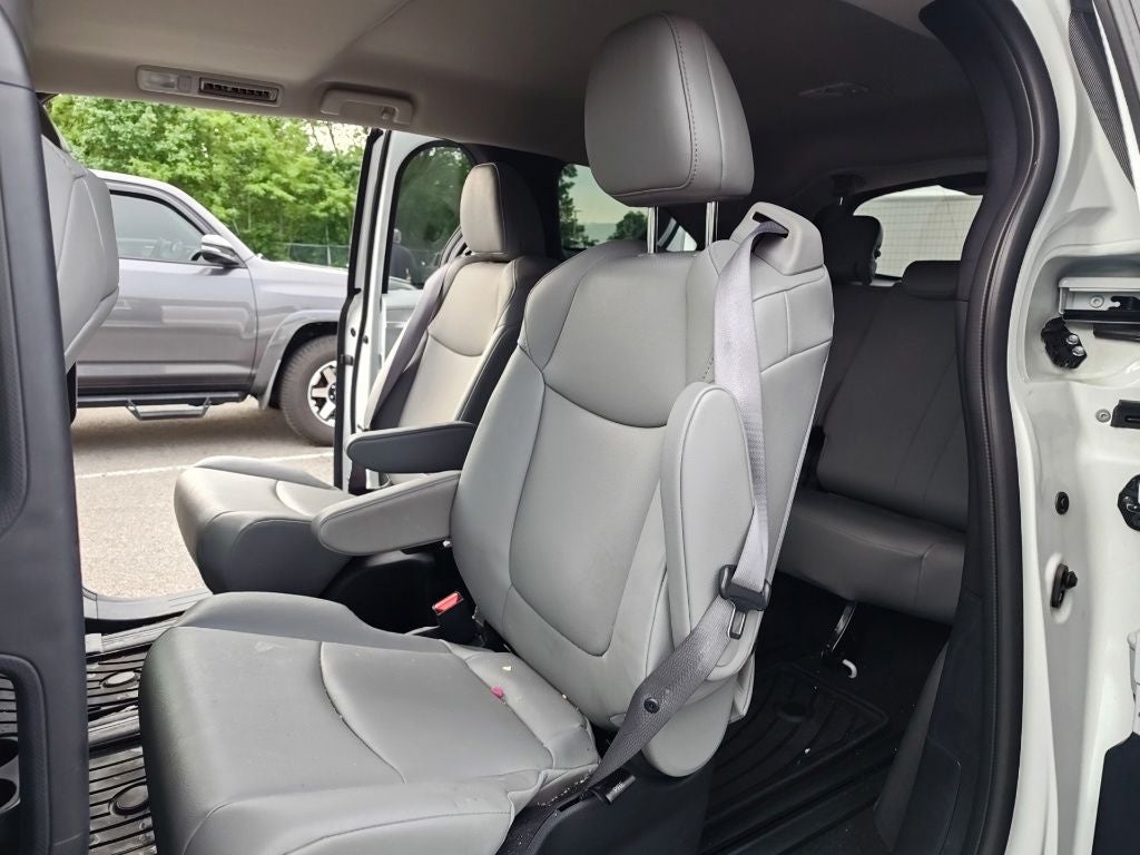 2025 Toyota Sienna XLE 7 Passenger