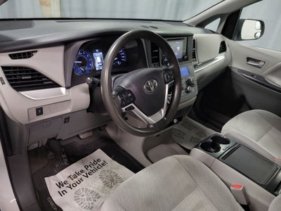 2020 Toyota Sienna LE 7 Passenger