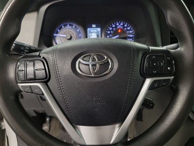 2020 Toyota Sienna LE 7 Passenger