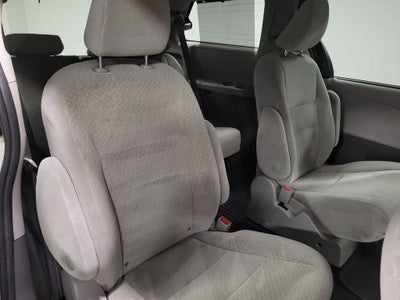 2020 Toyota Sienna LE 7 Passenger