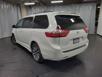 2020 Toyota Sienna LE 7 Passenger