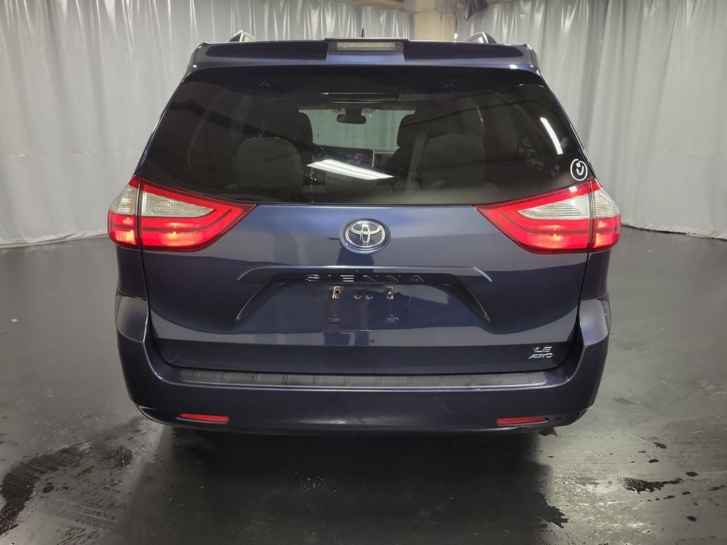 2018 Toyota Sienna LE 7 Passenger