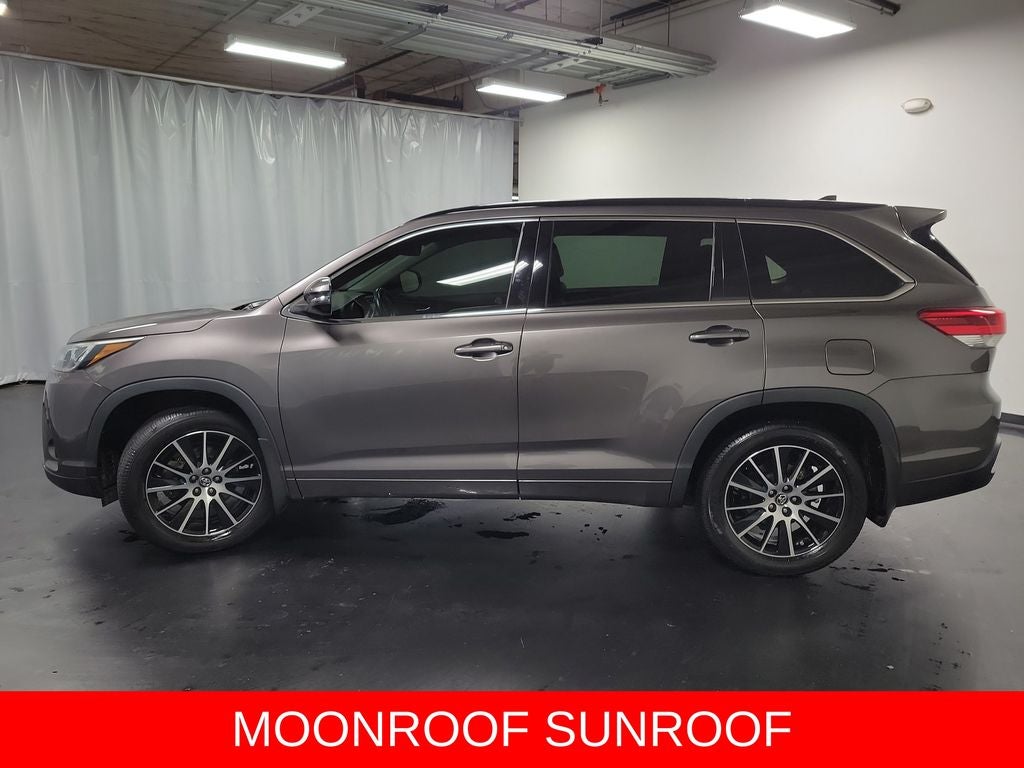 2017 Toyota Highlander SE