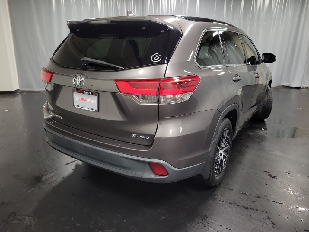 2017 Toyota Highlander SE