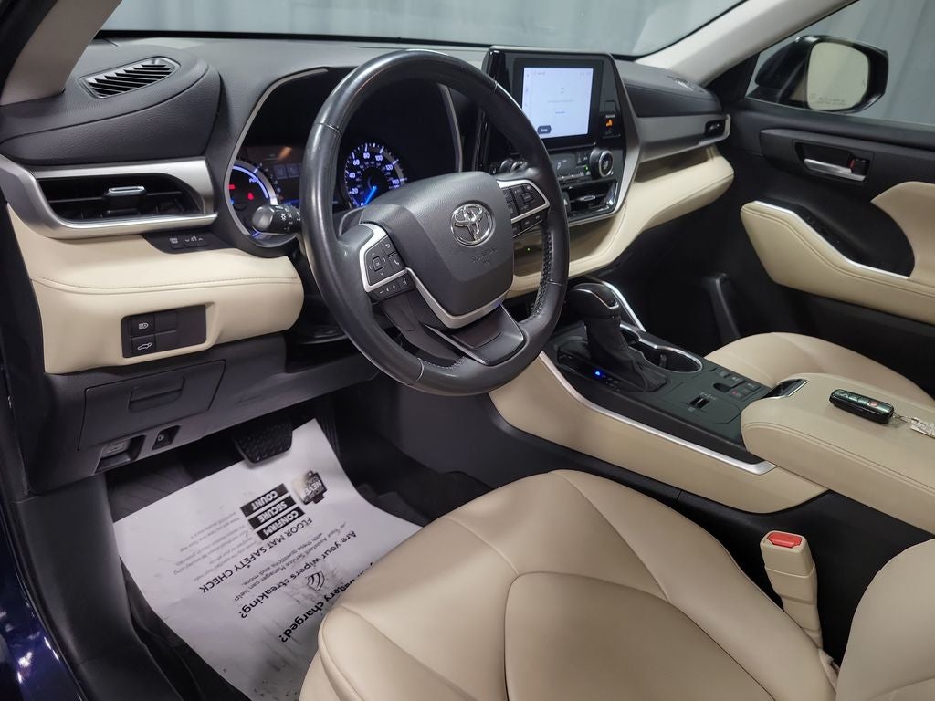 2023 Toyota Highlander Hybrid XLE