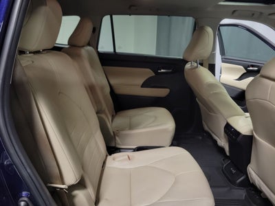 2023 Toyota Highlander Hybrid XLE