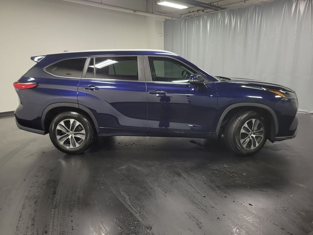 2023 Toyota Highlander Hybrid XLE