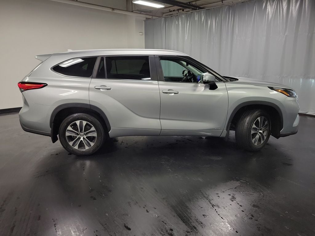 2023 Toyota Highlander Hybrid XLE