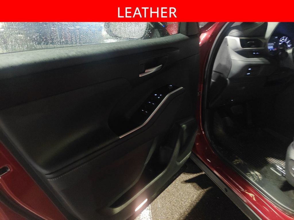 2025 Toyota Highlander Hybrid XLE