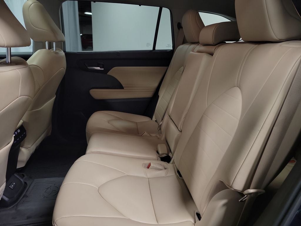 2023 Toyota Highlander Hybrid XLE