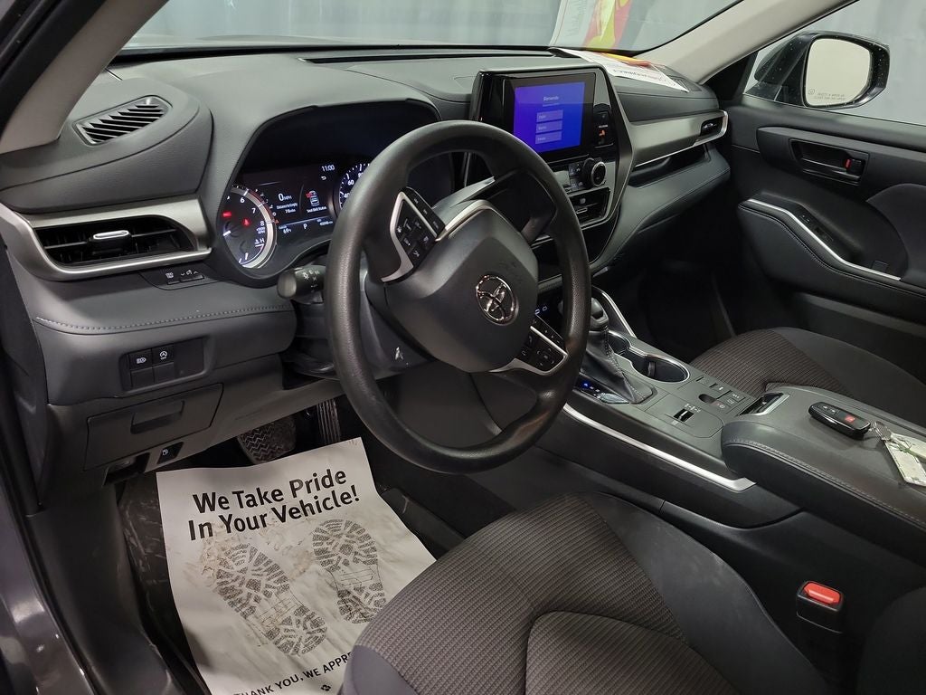 2023 Toyota Highlander LE