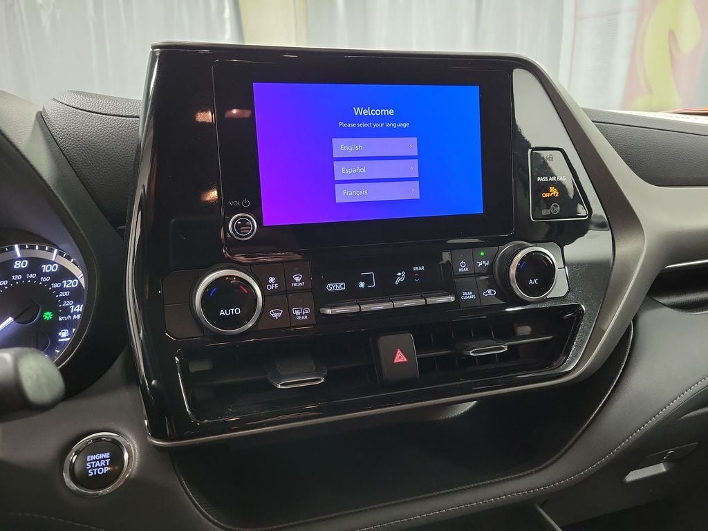 2023 Toyota Highlander LE