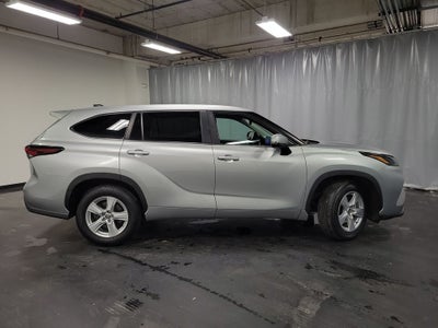 2024 Toyota Highlander LE