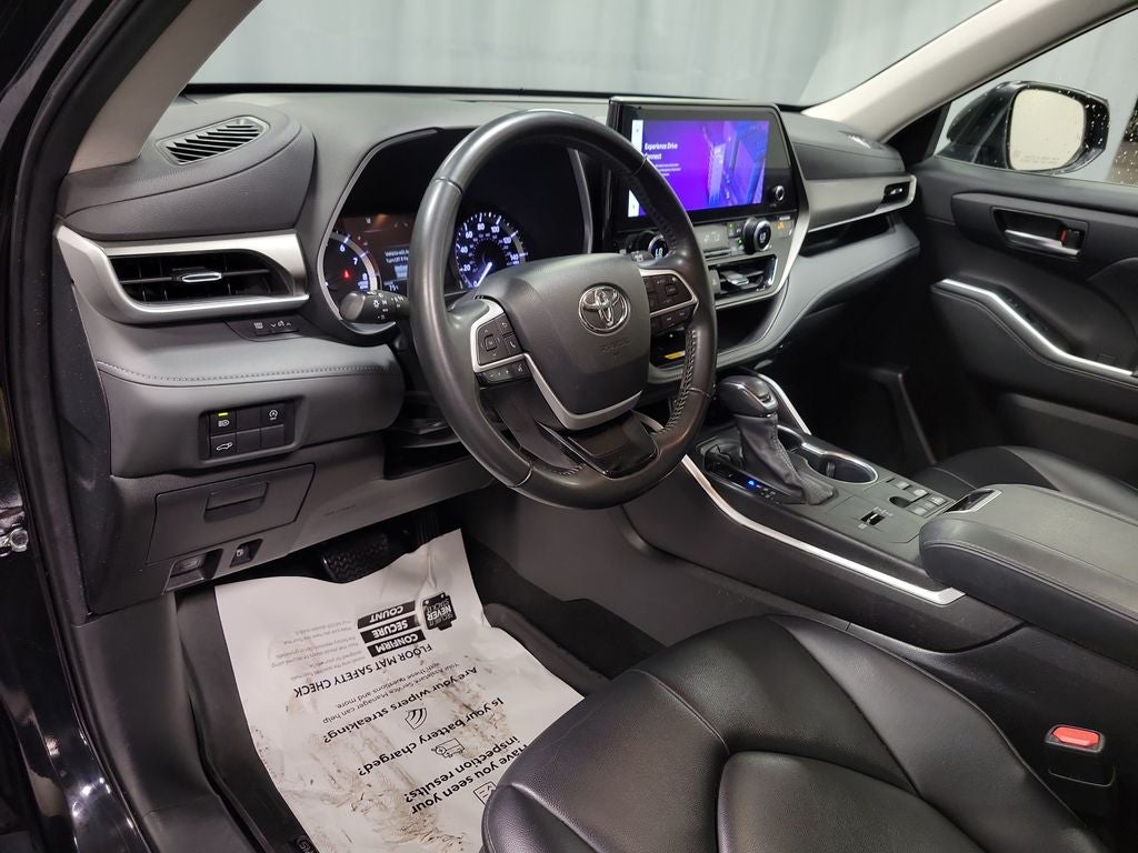 2024 Toyota Highlander XLE