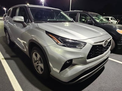 2024 Toyota Highlander LE