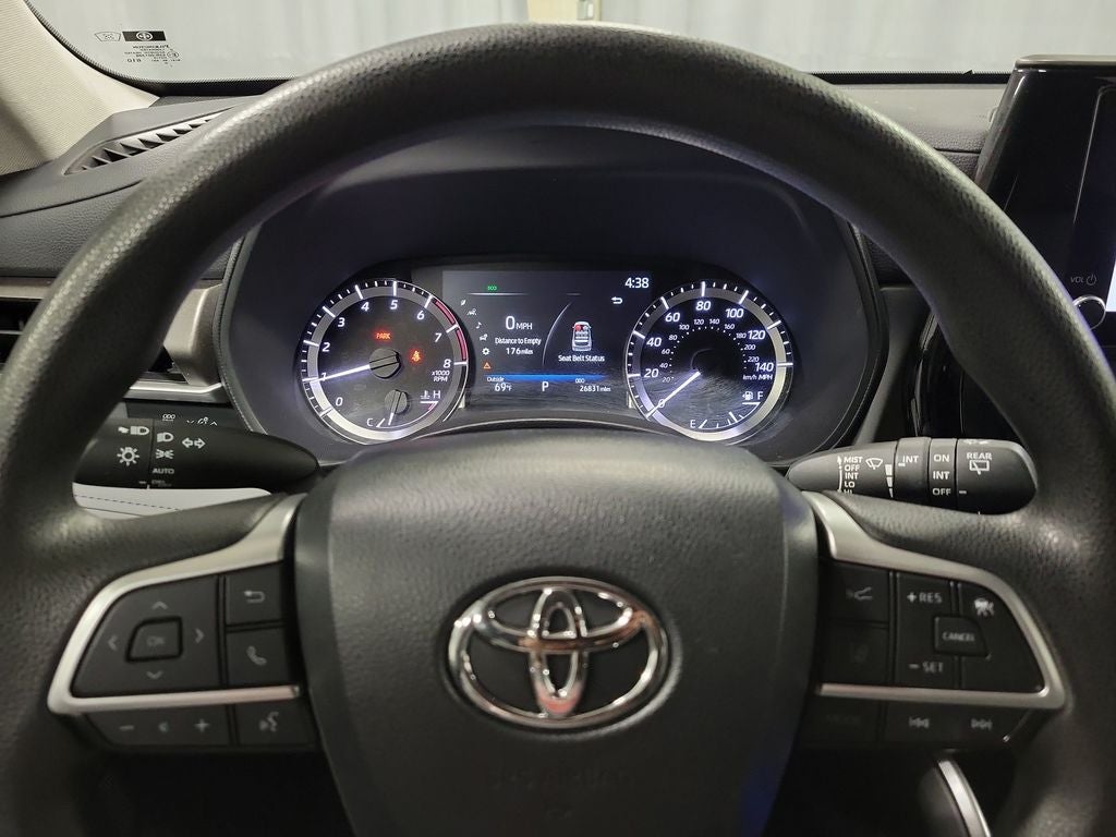 2023 Toyota Highlander L