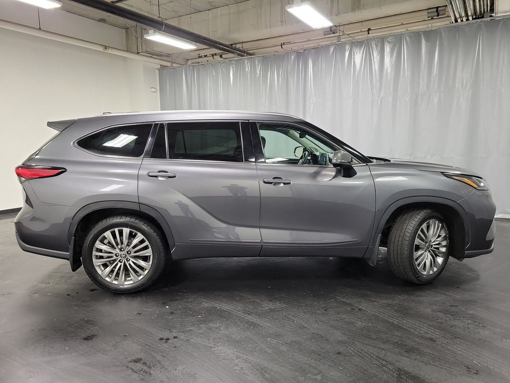 2023 Toyota Highlander Platinum
