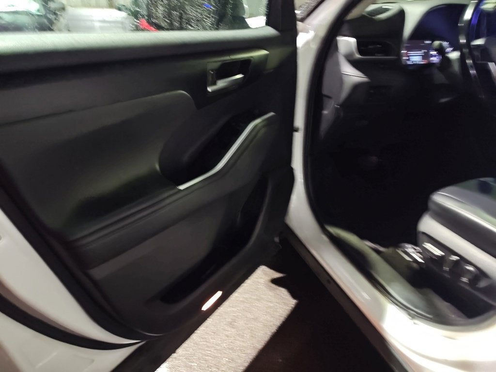 2025 Toyota Highlander XLE
