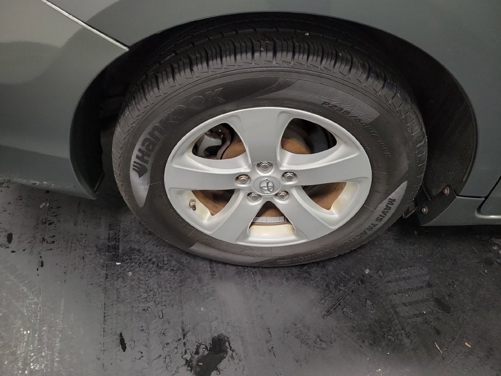2014 Toyota Sienna LE 8 Passenger
