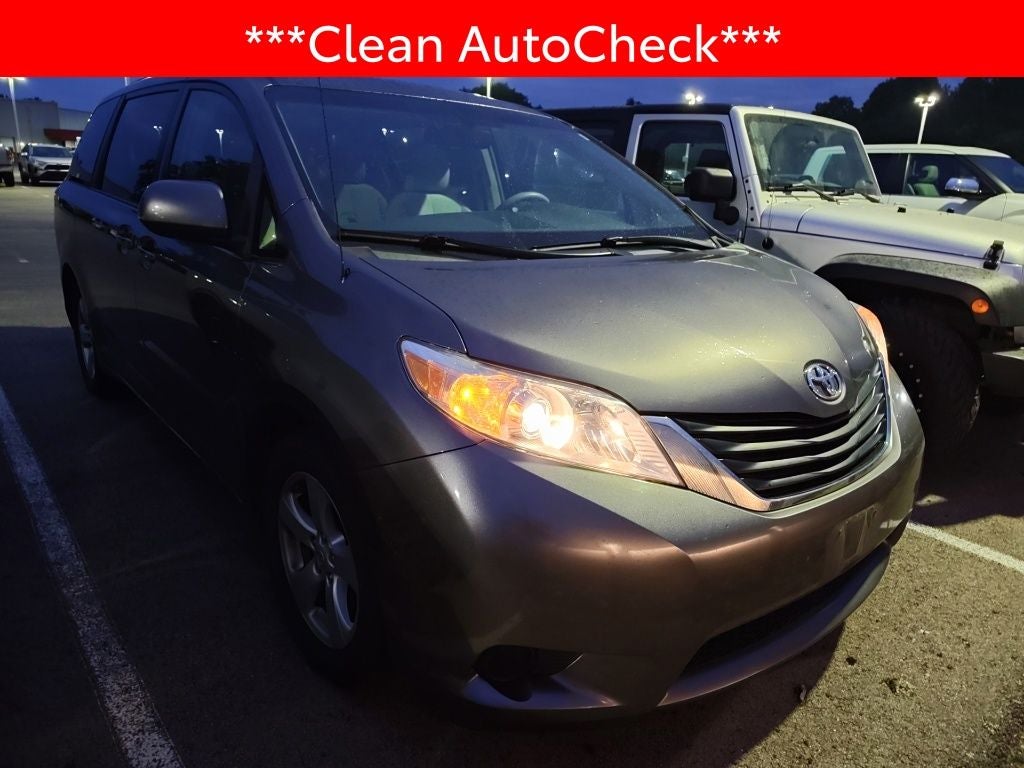 2011 Toyota Sienna LE