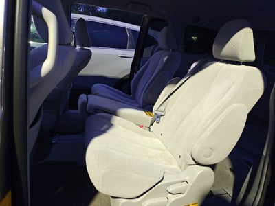 2011 Toyota Sienna LE