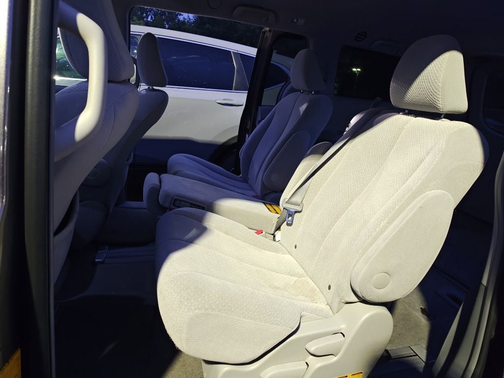 2011 Toyota Sienna LE