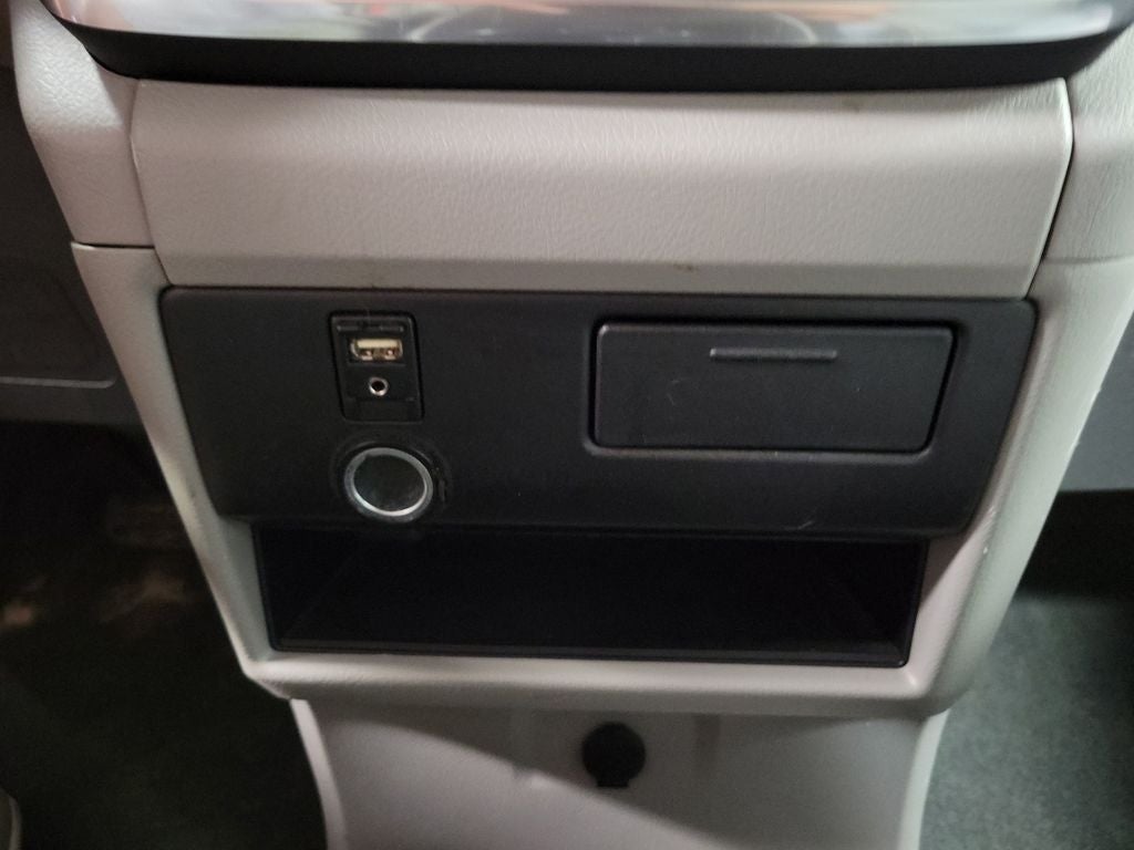 2015 Toyota Sienna LE 8 Passenger