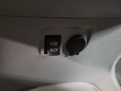 2014 Toyota Sienna LE 8 Passenger