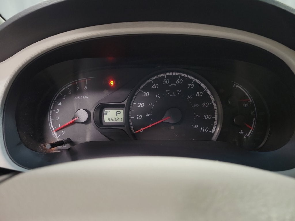 2014 Toyota Sienna LE 8 Passenger