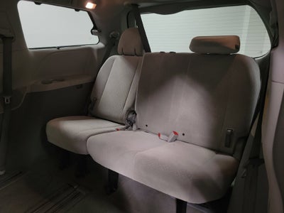 2014 Toyota Sienna LE 8 Passenger