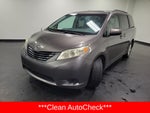 2014 Toyota Sienna LE 8 Passenger