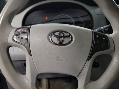 2013 Toyota Sienna LE 8 Passenger