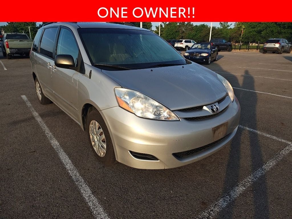 2010 Toyota Sienna LE