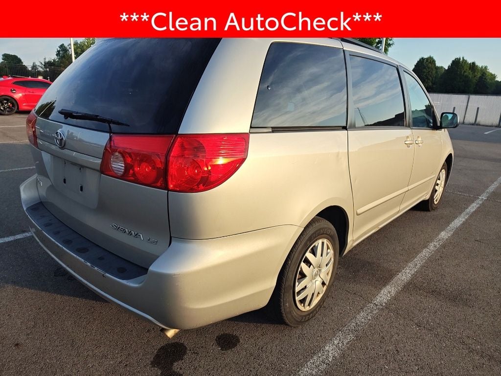 2010 Toyota Sienna LE