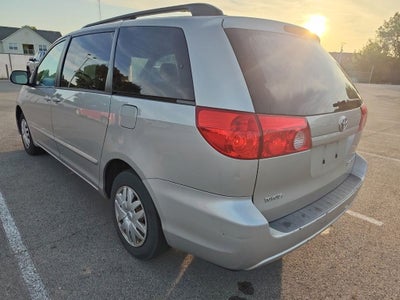2010 Toyota Sienna LE