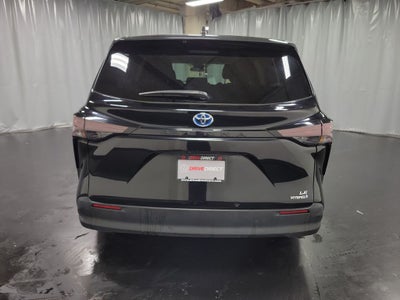 2024 Toyota Sienna LE 8 Passenger