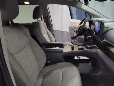 2022 Toyota Sienna LE 8 Passenger