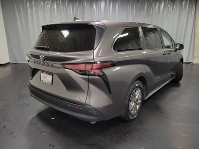 2021 Toyota Sienna LE 8 Passenger