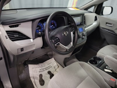 2019 Toyota Sienna LE 7 Passenger