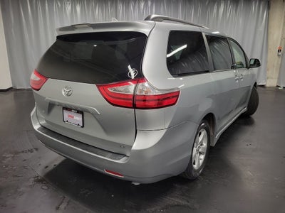 2019 Toyota Sienna LE 7 Passenger