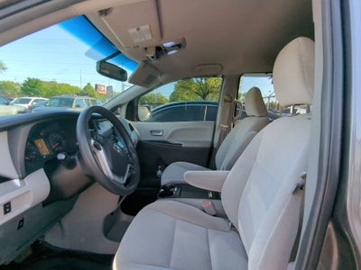 2017 Toyota Sienna LE 8 Passenger