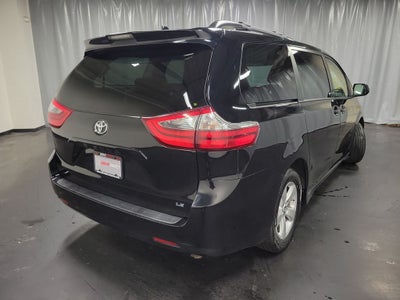 2020 Toyota Sienna LE 7 Passenger