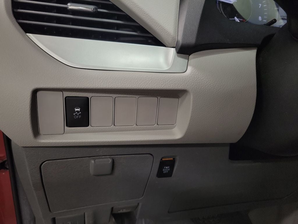 2020 Toyota Sienna LE 8 Passenger