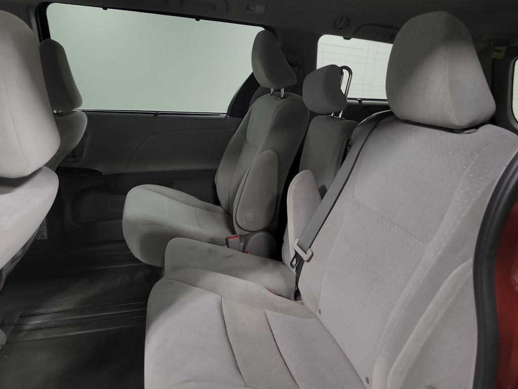 2020 Toyota Sienna LE 8 Passenger