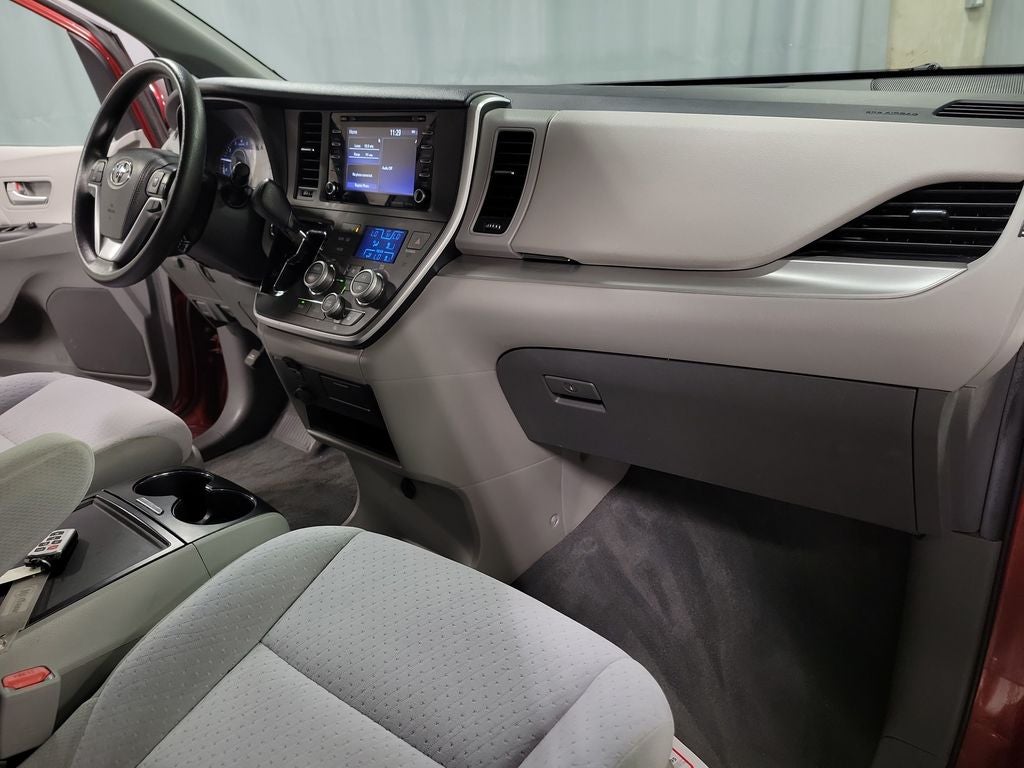 2020 Toyota Sienna LE 8 Passenger