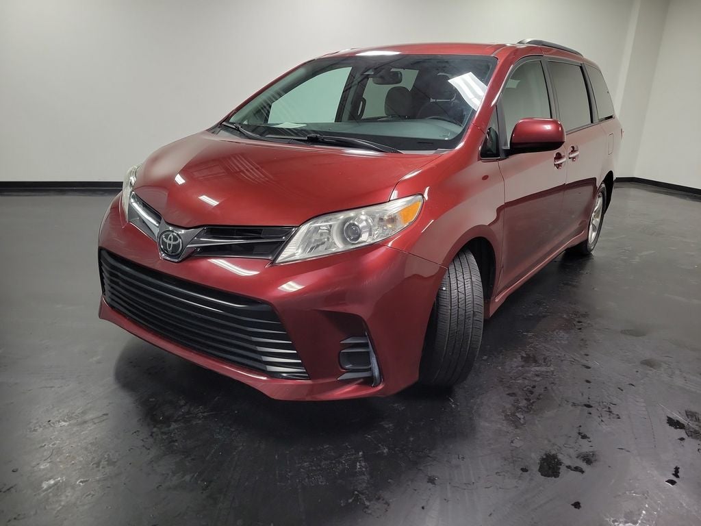 2020 Toyota Sienna LE 8 Passenger
