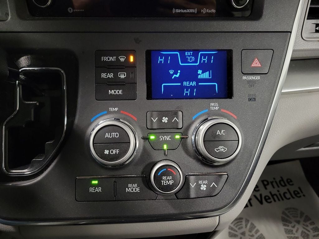 2019 Toyota Sienna LE 7 Passenger