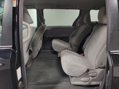 2019 Toyota Sienna LE 7 Passenger